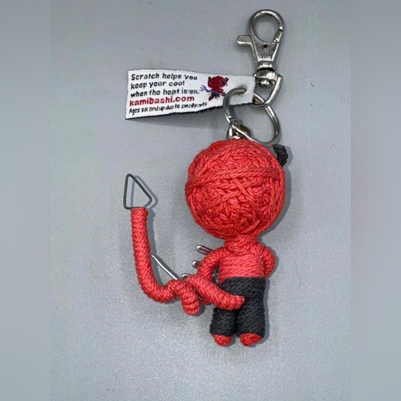 String doll Scratch keychain - Picture 3 of 5